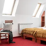 Oberza Pod Roza Restauracja, Sauny, Jacuzzi Bed and Breakfast Nowy Targ