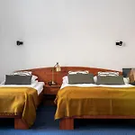 Oberża Pod Różą Nocleg ze śniadaniem 3*