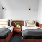 فندق مبيت وإفطار Oberza Pod Roza Restauracja, Sauny, Jacuzzi نوفه تارخ