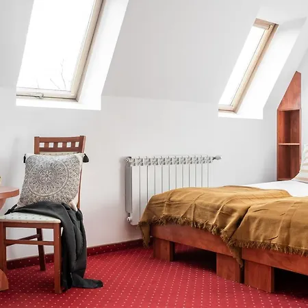 Oberza Pod Roza Restauracja, Sauny, Jacuzzi فندق مبيت وإفطار نوفه تارخ