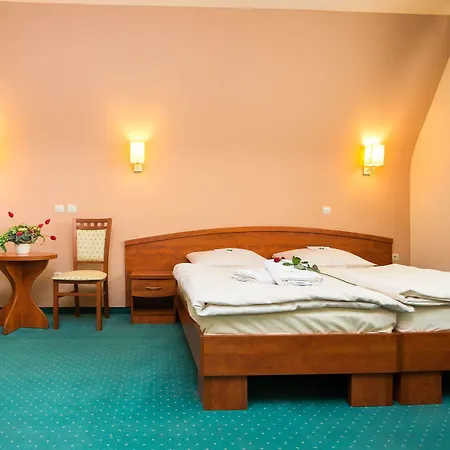 Couette-café Oberza Pod Roza Restauracja, Sauny, Jacuzzi 4*