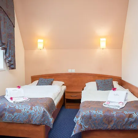 Oberza Pod Roza Restauracja, Sauny, Jacuzzi Couette-café 4*