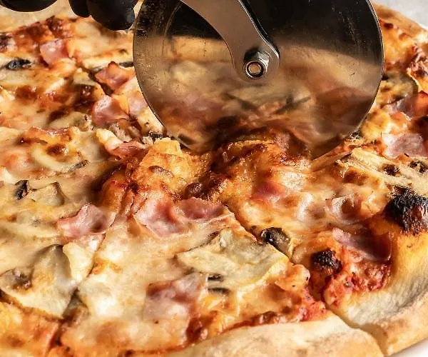 ベッド・アンド・ブレックファスト Oberza Pod Roza Restauracja, Sauny, Jacuzzi