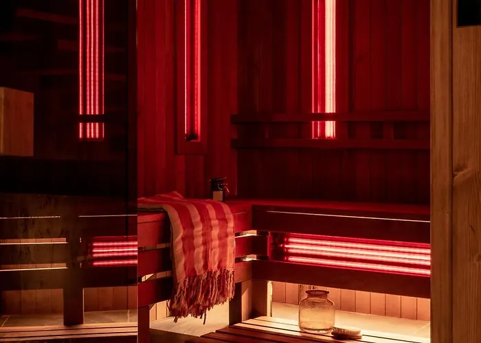 ベッド・アンド・ブレックファスト Oberza Pod Roza Restauracja, Sauny, Jacuzzi ノヴィ・タルク