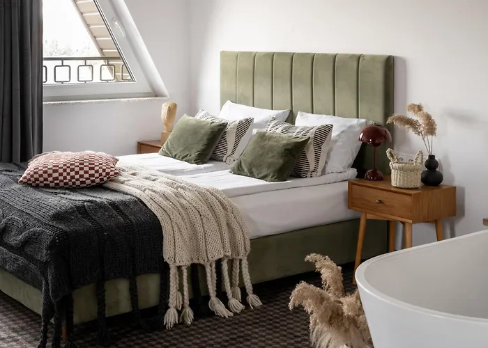 Oberza Pod Roza Restauracja, Sauny, Jacuzzi ベッド・アンド・ブレックファスト ノヴィ・タルク