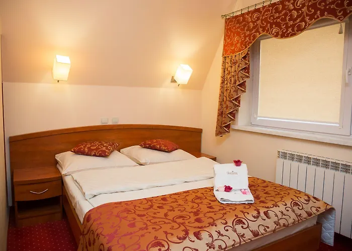 Oberza Pod Roza Restauracja, Sauny, Jacuzzi