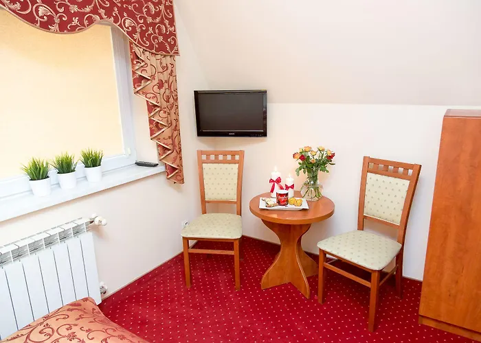 Oberza Pod Roza Restauracja, Sauny, Jacuzzi 住宿加早餐酒店